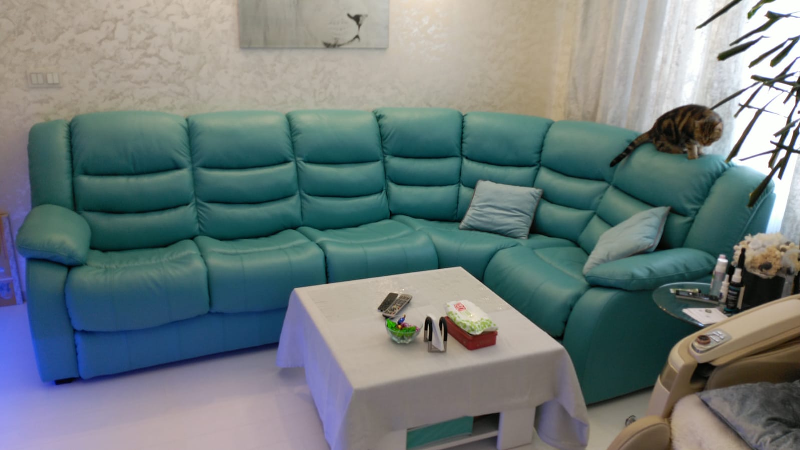 Перетяжка дивана на дому. Новоалександровск